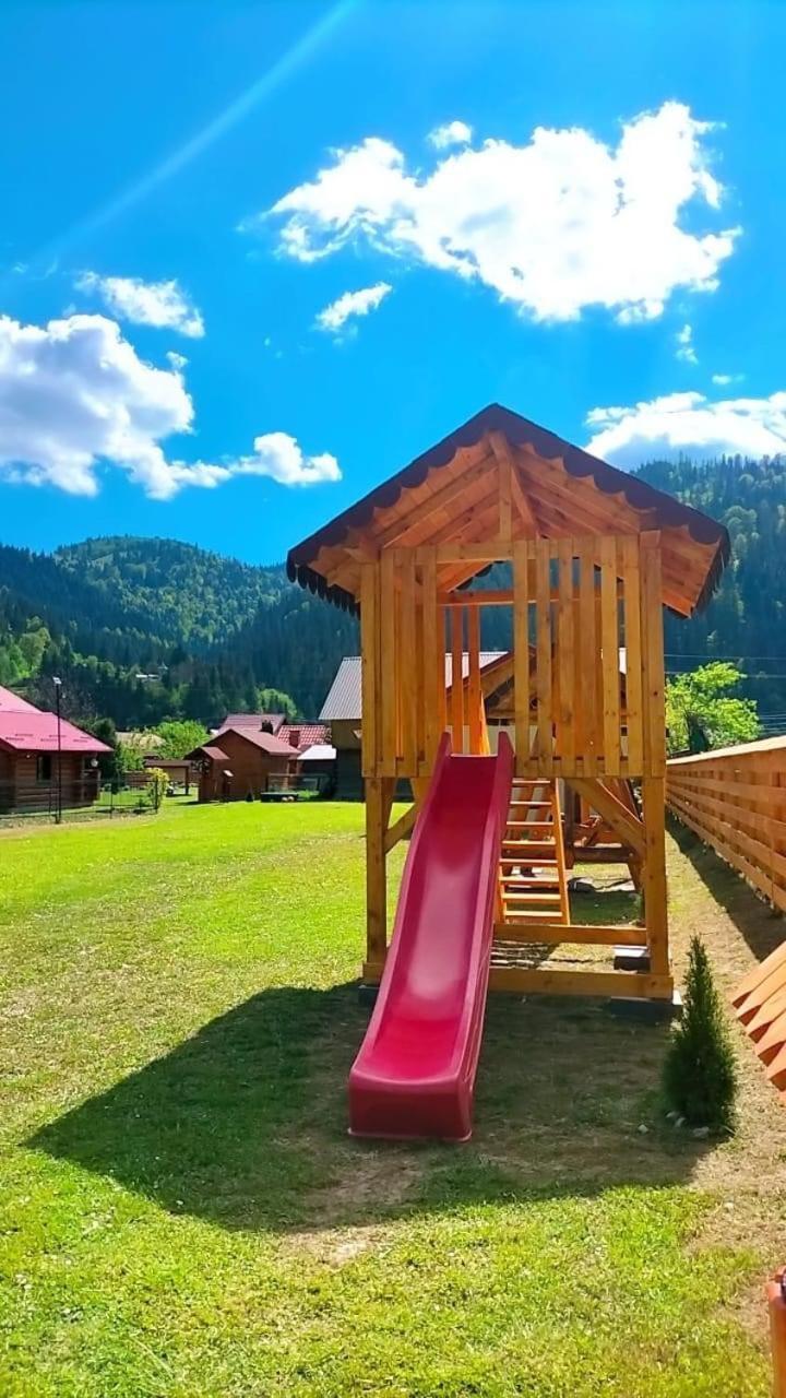 Casa Prundari Nicu și Mirela Hotel Poiana Teiului Exterior foto